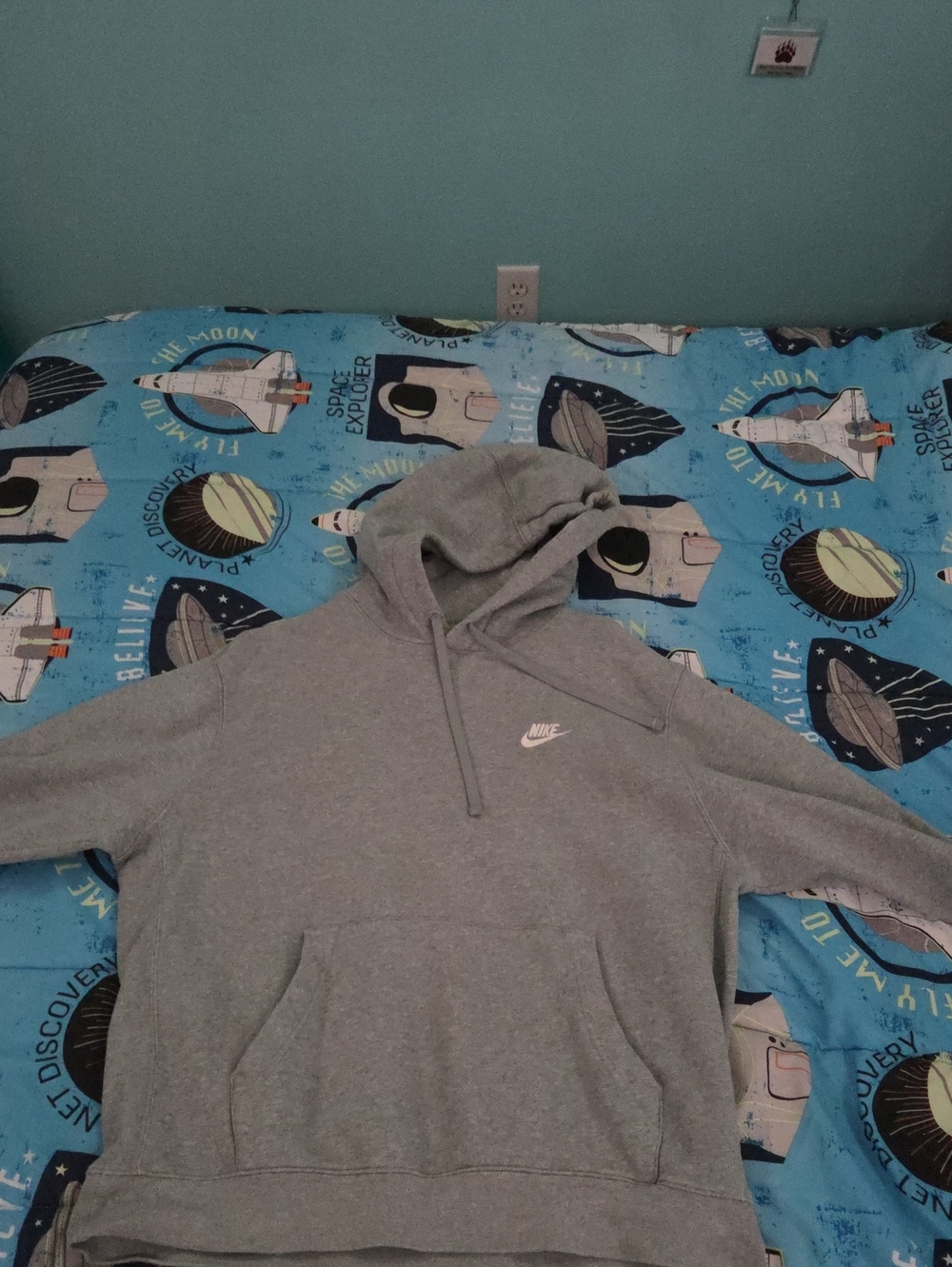 Nike Men’s Gray Zip-Up Hoodie Sweatshirt